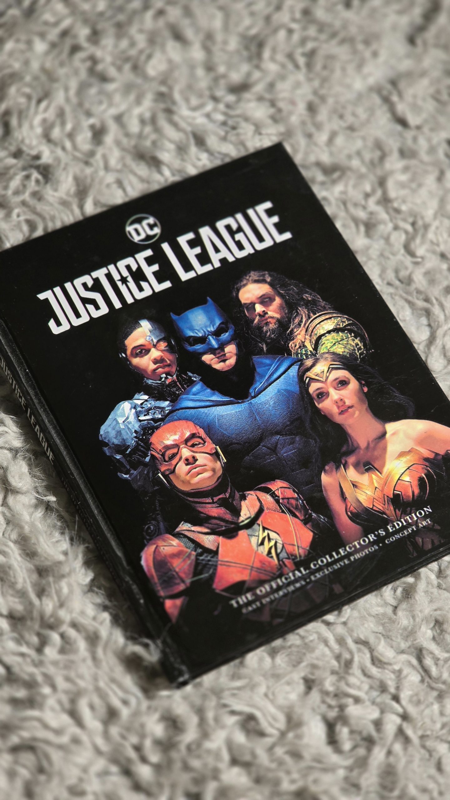 آرت بوگ لیگ عدالت مارول Justice League: Official Collector's Edition Book