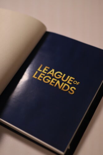 کتاب لیگ آف لجندز: راهنمای کامل رانِترا | League of Legends: Realms of Runeterra - 5