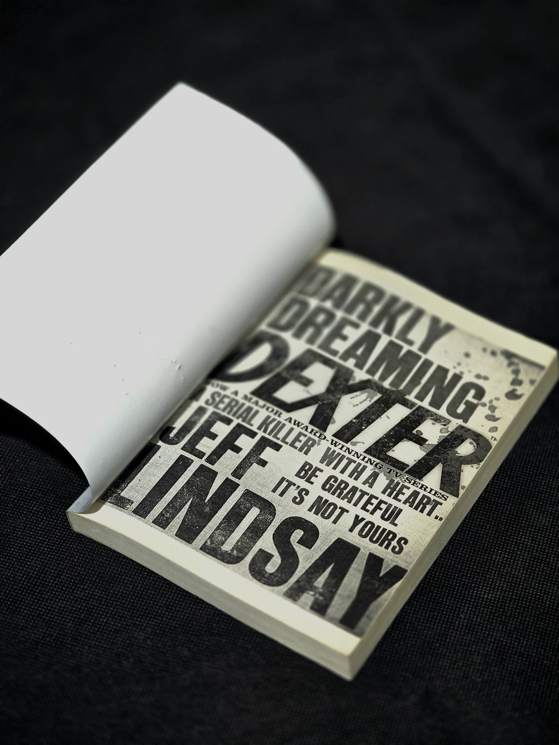 رمان دکستر Darkly dreaming Dexter Novel - تصویر 3