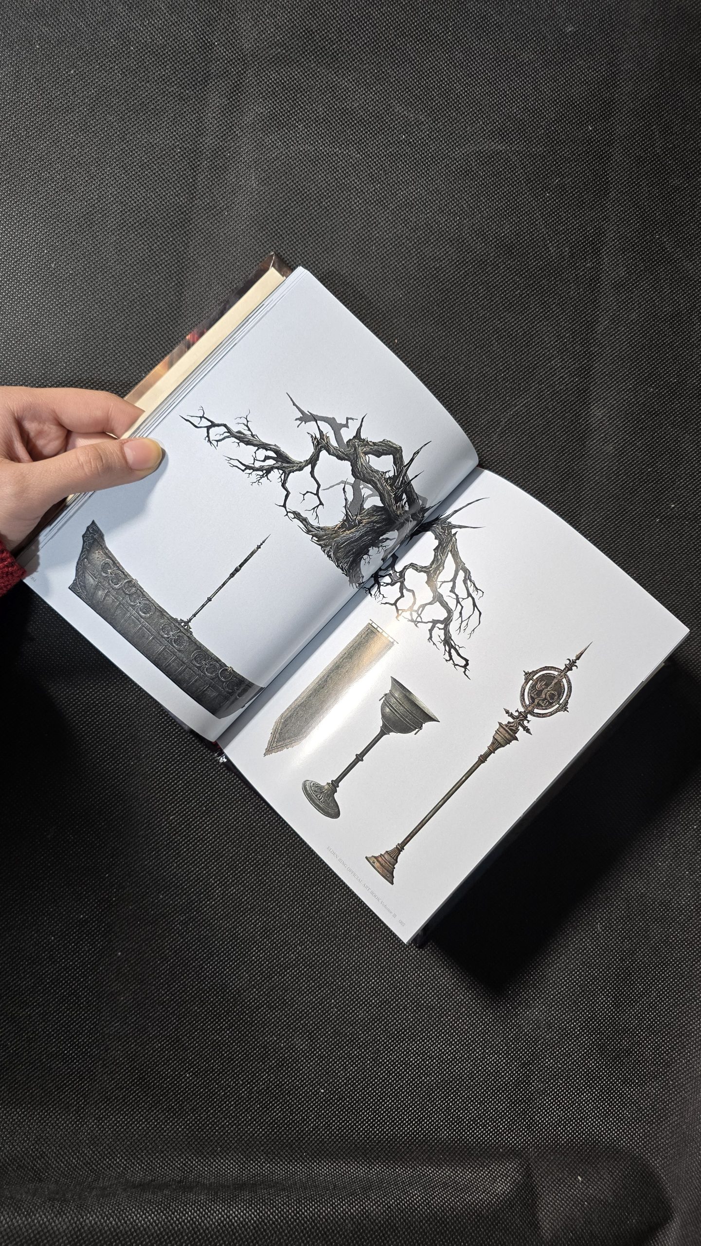 آرت بوک الدن رینگ Elden Ring Official Art Book Volume 3 - تصویر 2