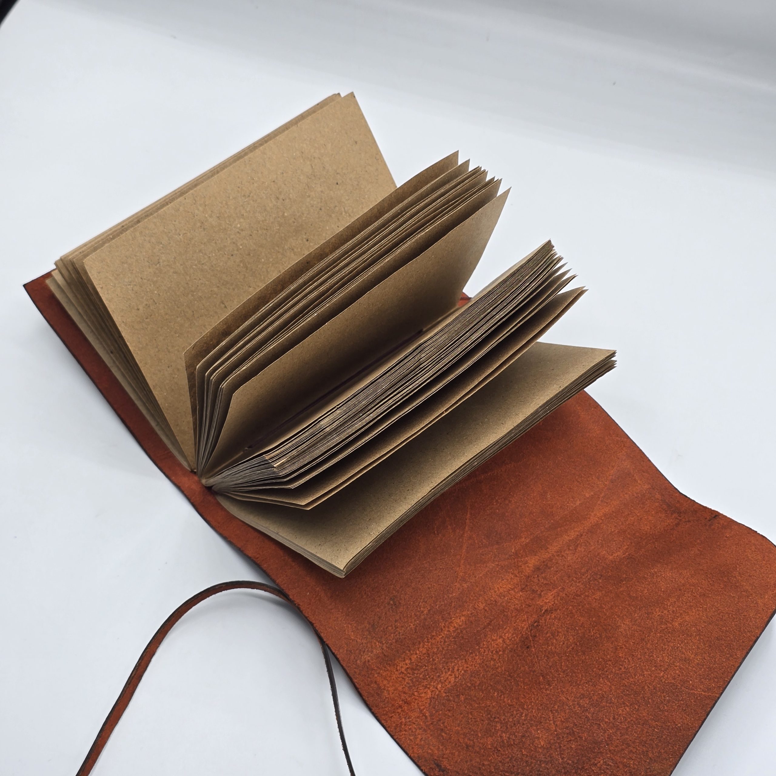 دفتریادداشت جلد چرم واقعی وینتیج به سبک رد دد Reddead Notebook - تصویر 4